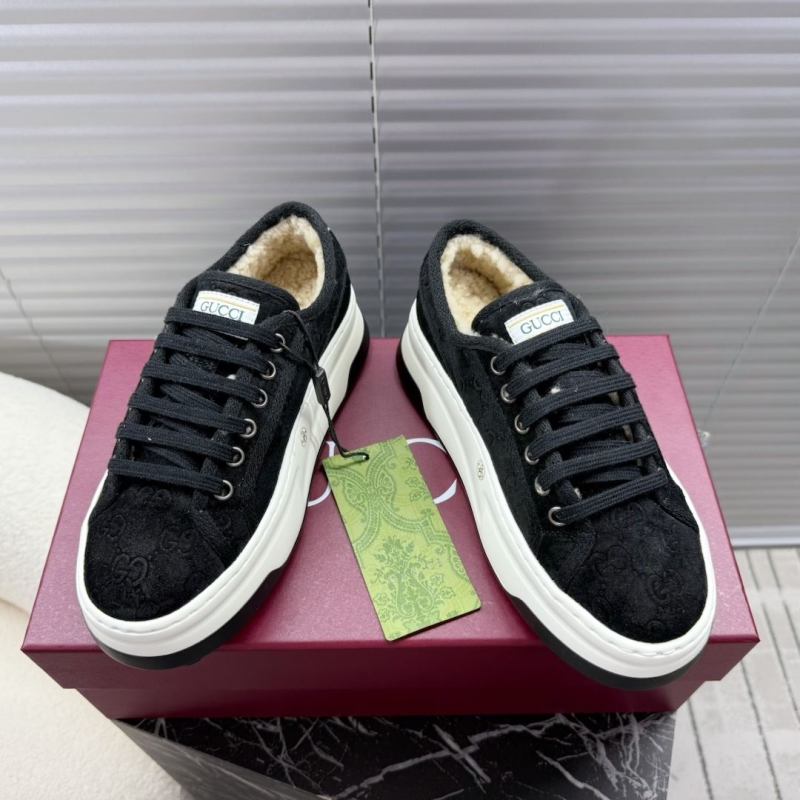 G*u*i casual shoes